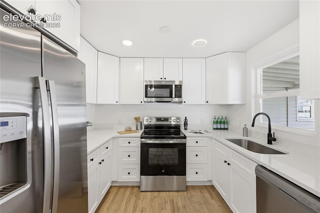 Image 3 of 36: Kitchen