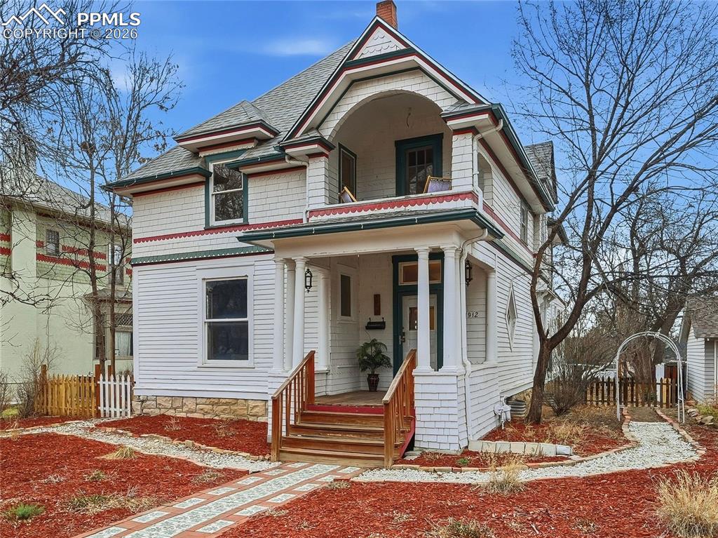 Image 1 of 33: Front of Structure