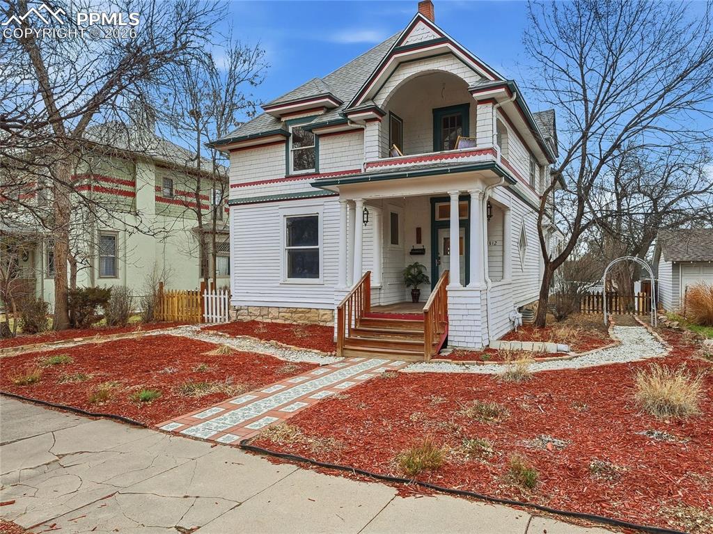 Image 2 of 33: Front of Structure