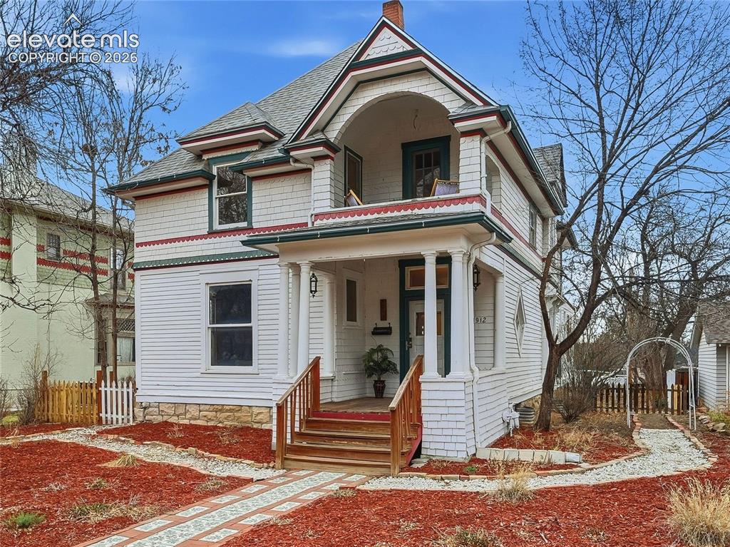 Image 29 of 33: 1903 Classic Victorian