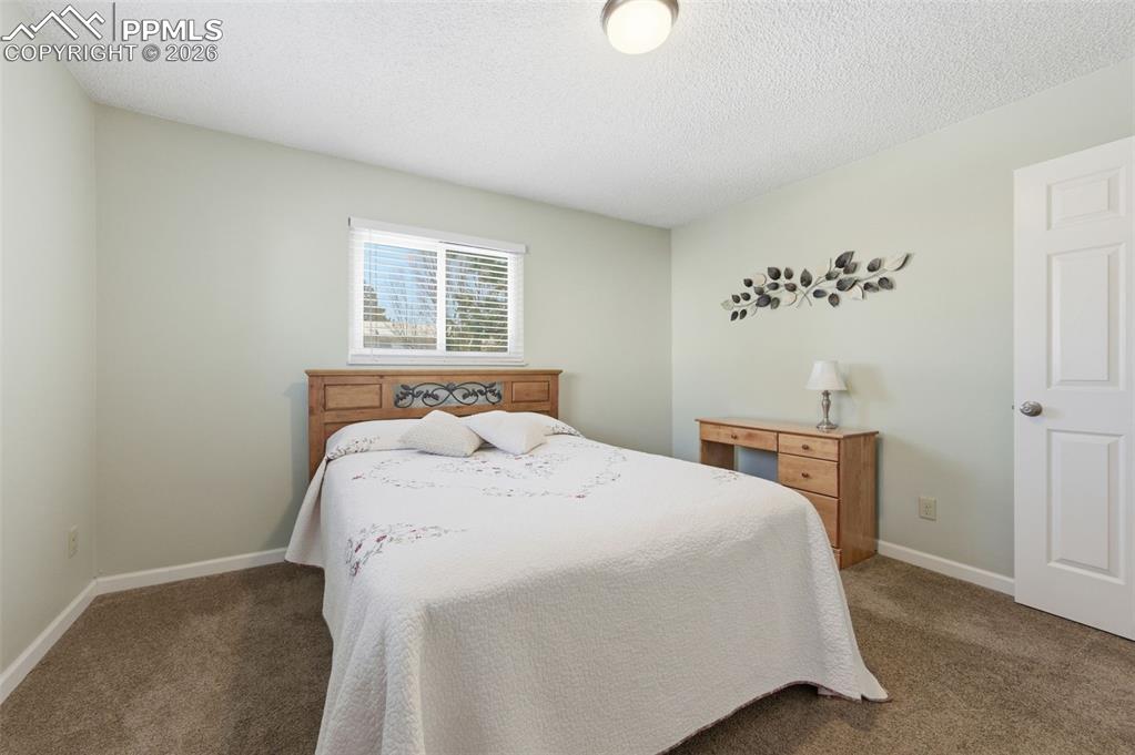 Image 18 of 45: Bedroom