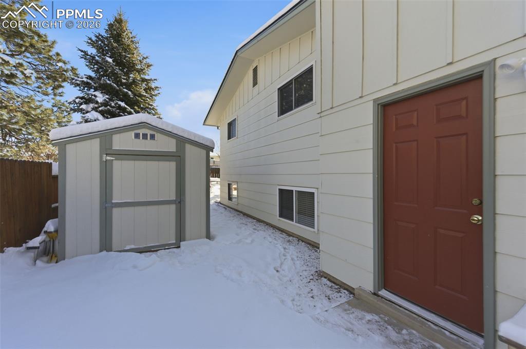 Image 38 of 45: Entry