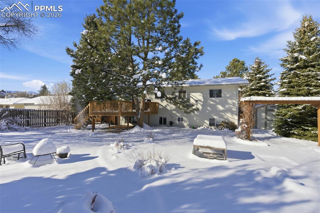 Image 40 of 45: Back of Structure