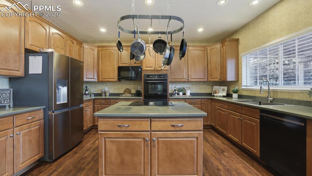 Image 20 of 50: No Description Available