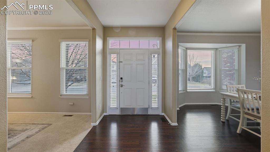 Image 4 of 50: Square footage disclosure