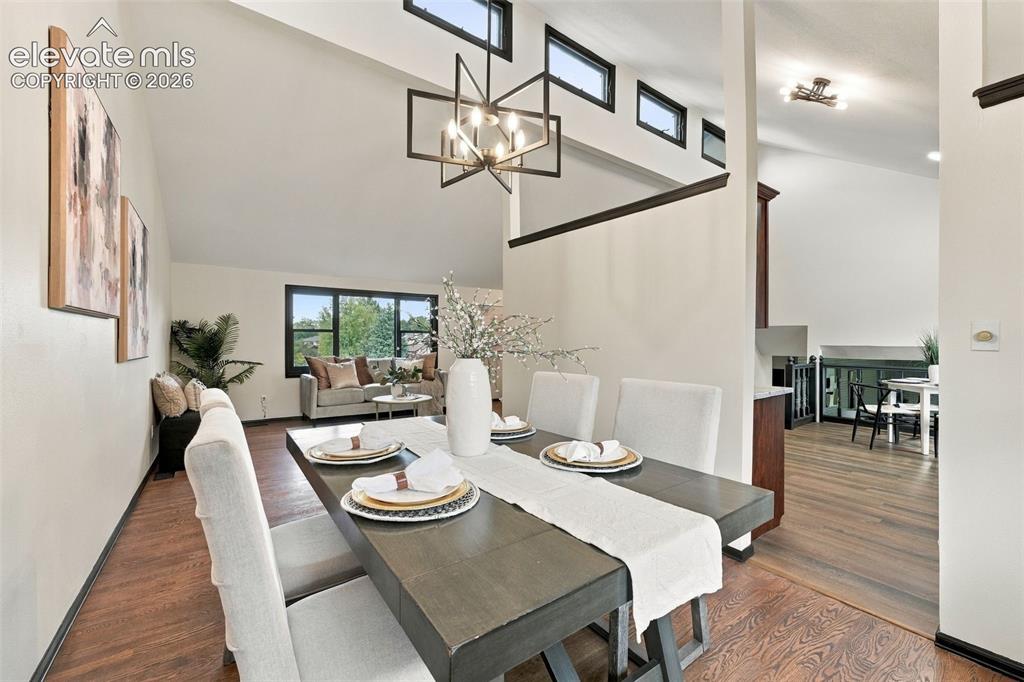 Image 13 of 49: Dining Area