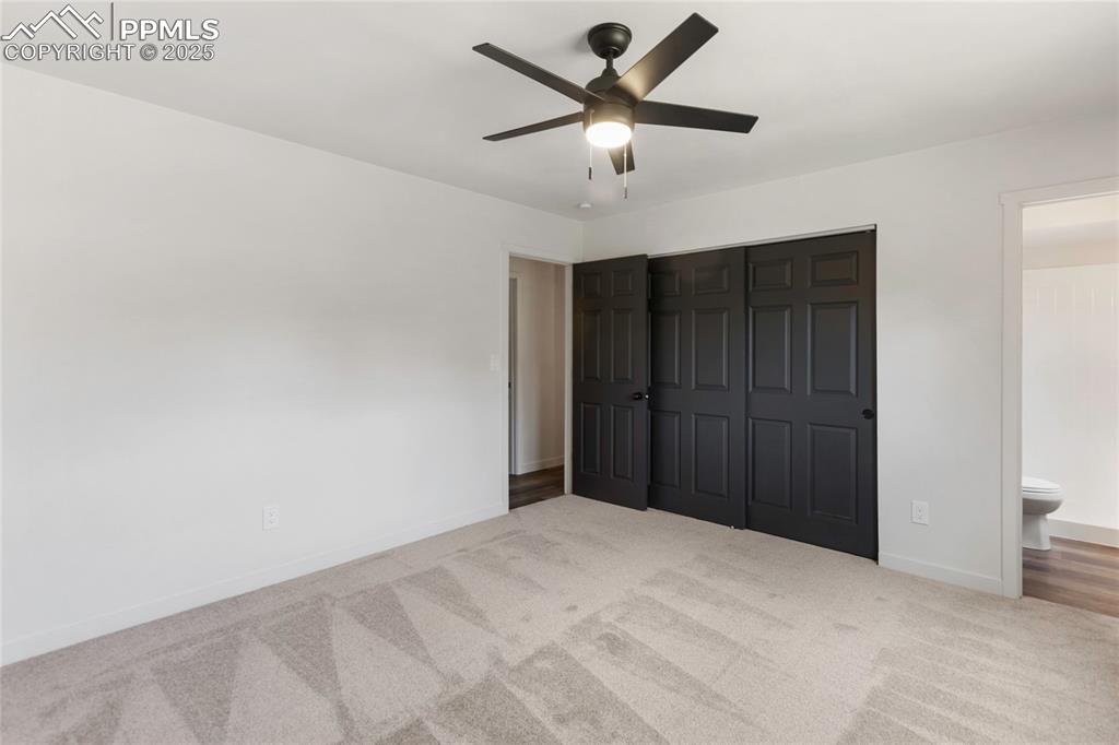 Image 27 of 36: Bedroom