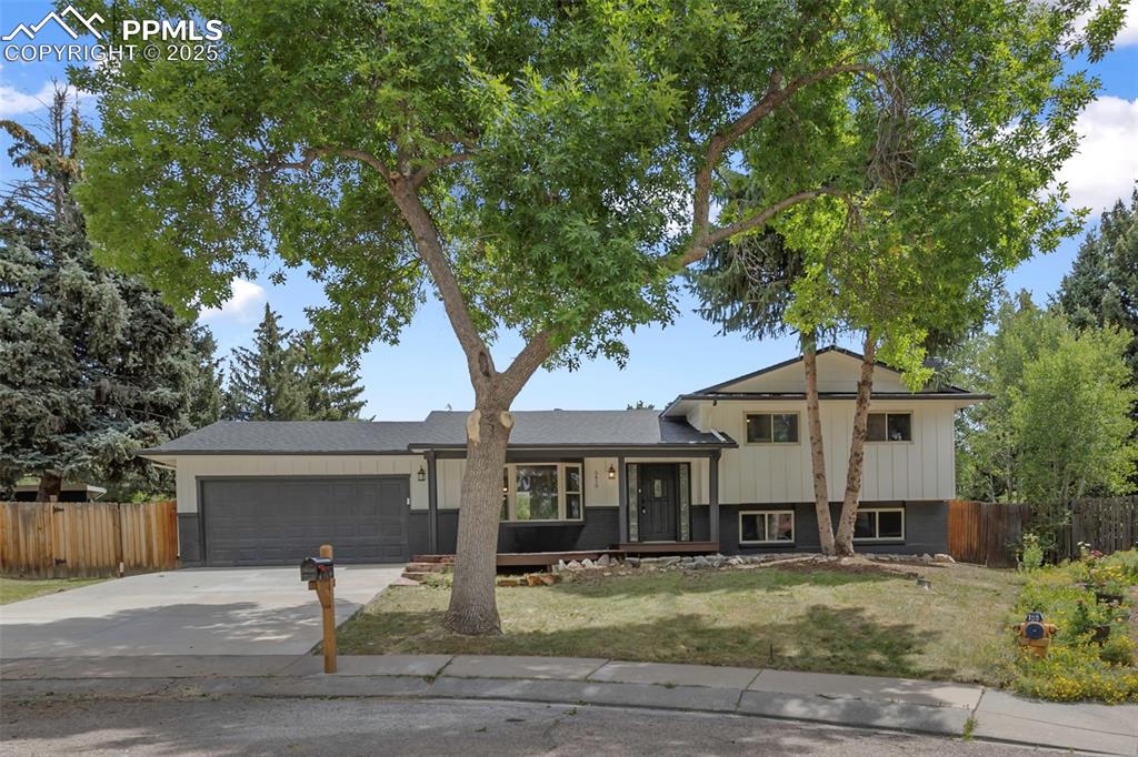 Image 3 of 36: Front of Structure