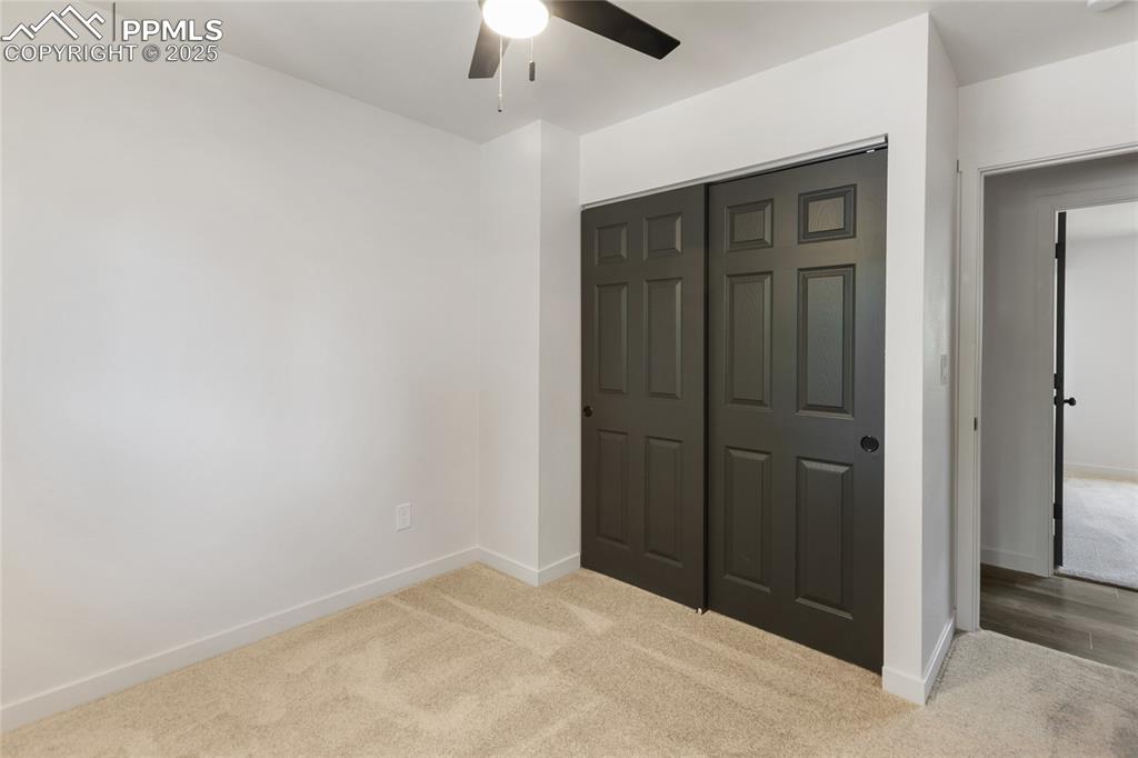 Image 32 of 36: Bedroom