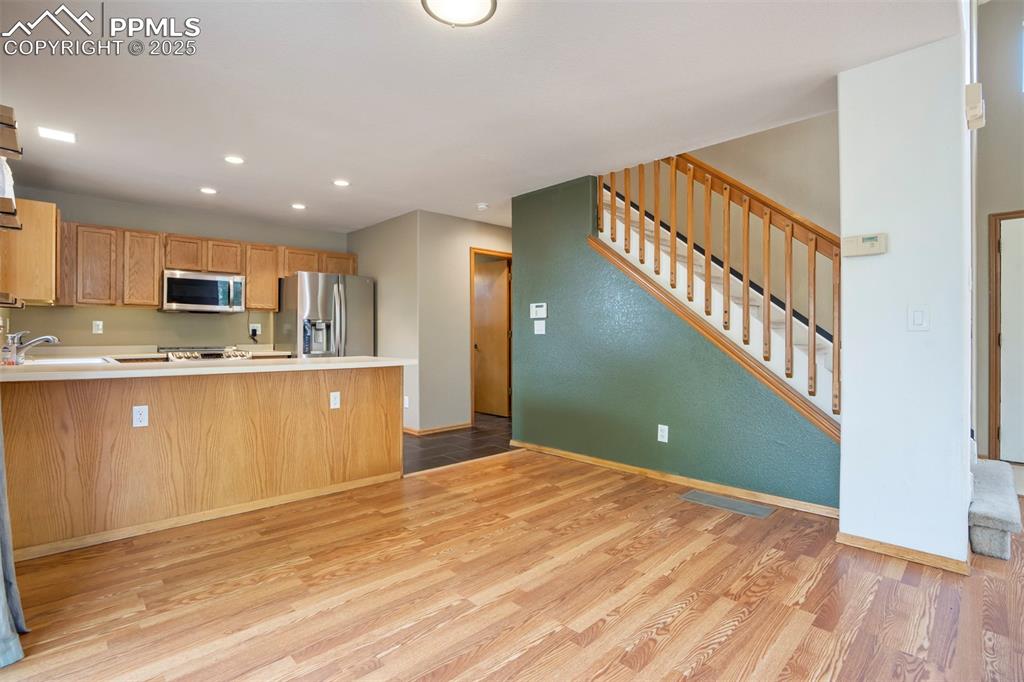 Image 12 of 28: Kitchen