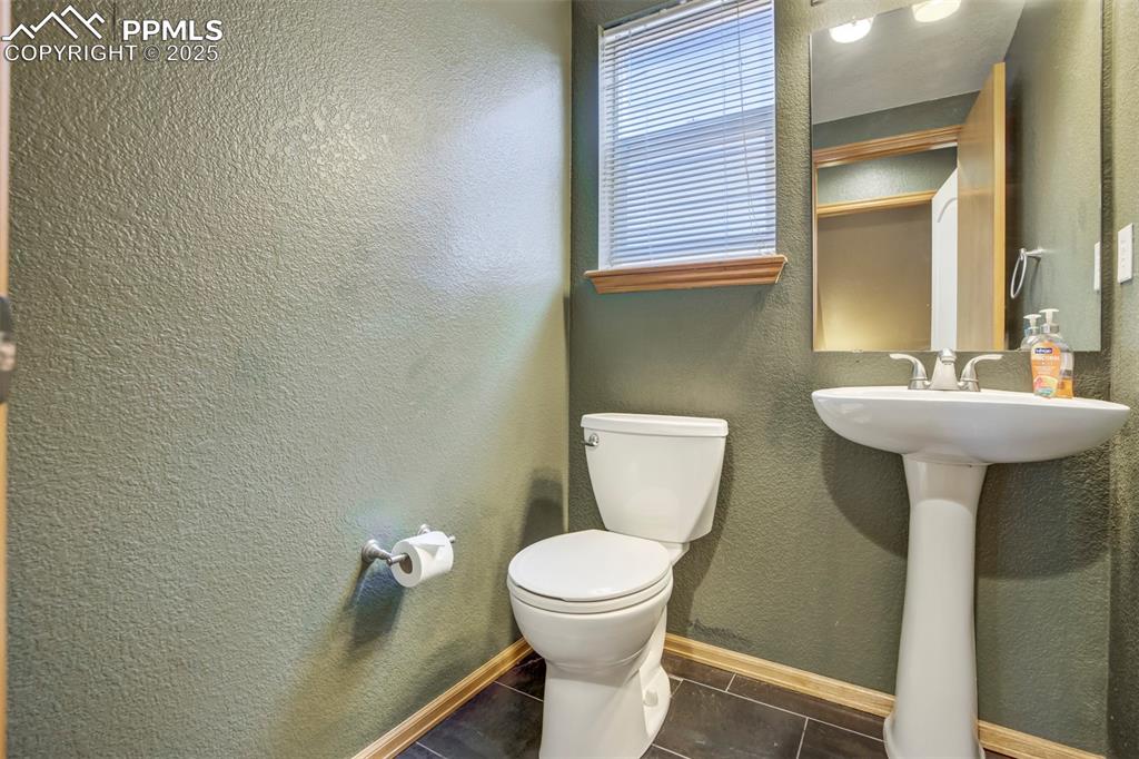 Image 13 of 28: Bathroom