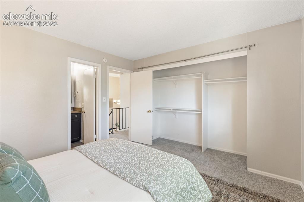 Image 19 of 31: Bedroom