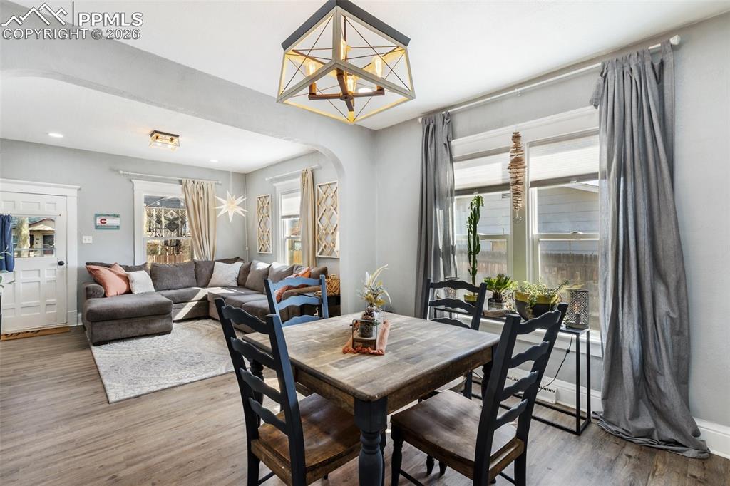 Image 10 of 38: Dining Area