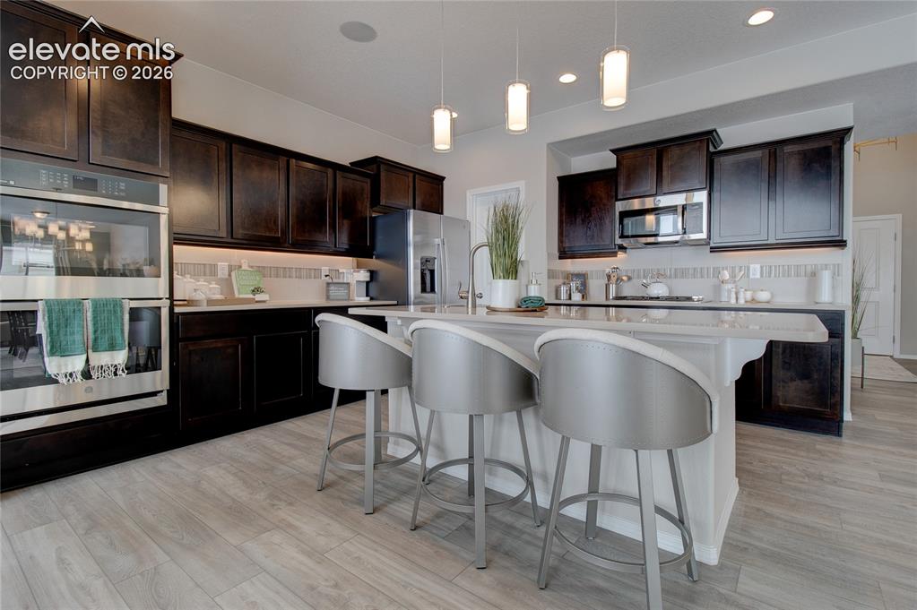 Image 13 of 46: Kitchen