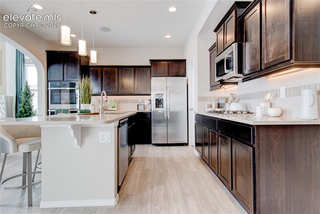 Image 4 of 46: Kitchen