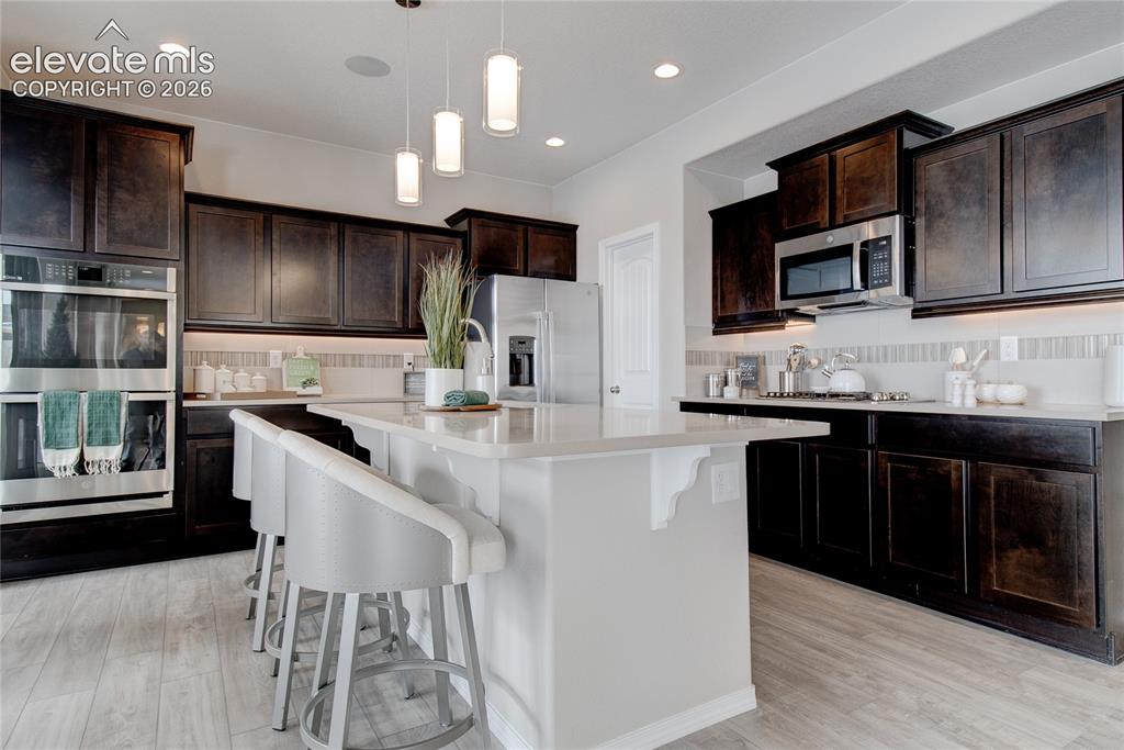 Image 5 of 46: Kitchen