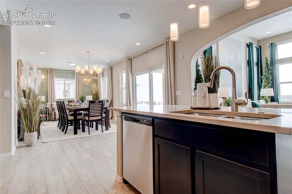 Image 6 of 46: Kitchen
