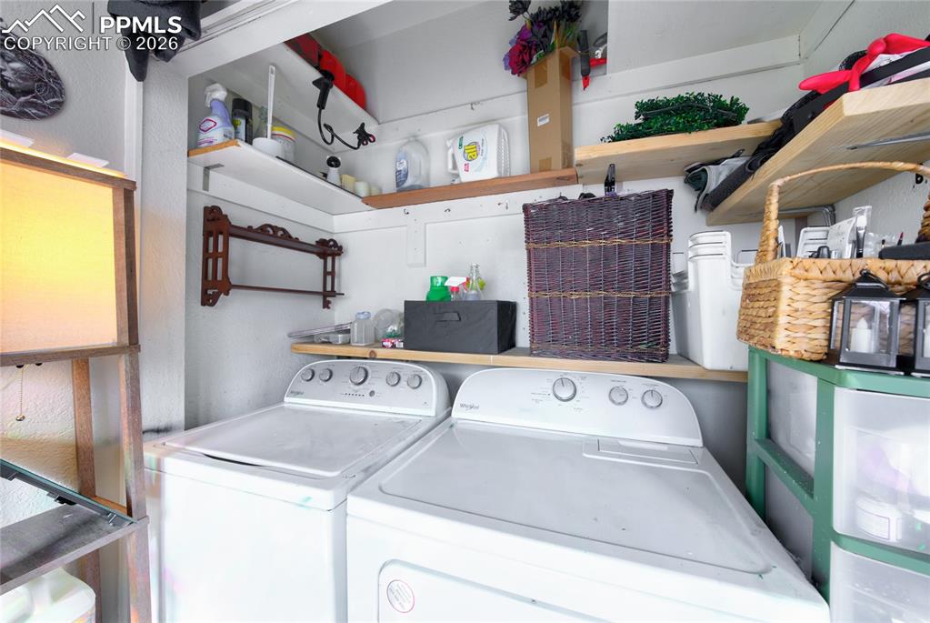 Image 11 of 33: Laundry