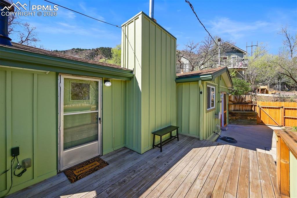 Image 28 of 45: Deck