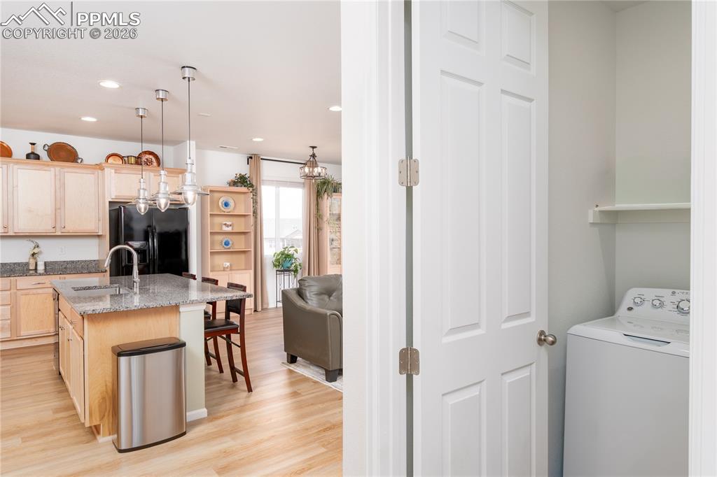 Image 12 of 28: Laundry