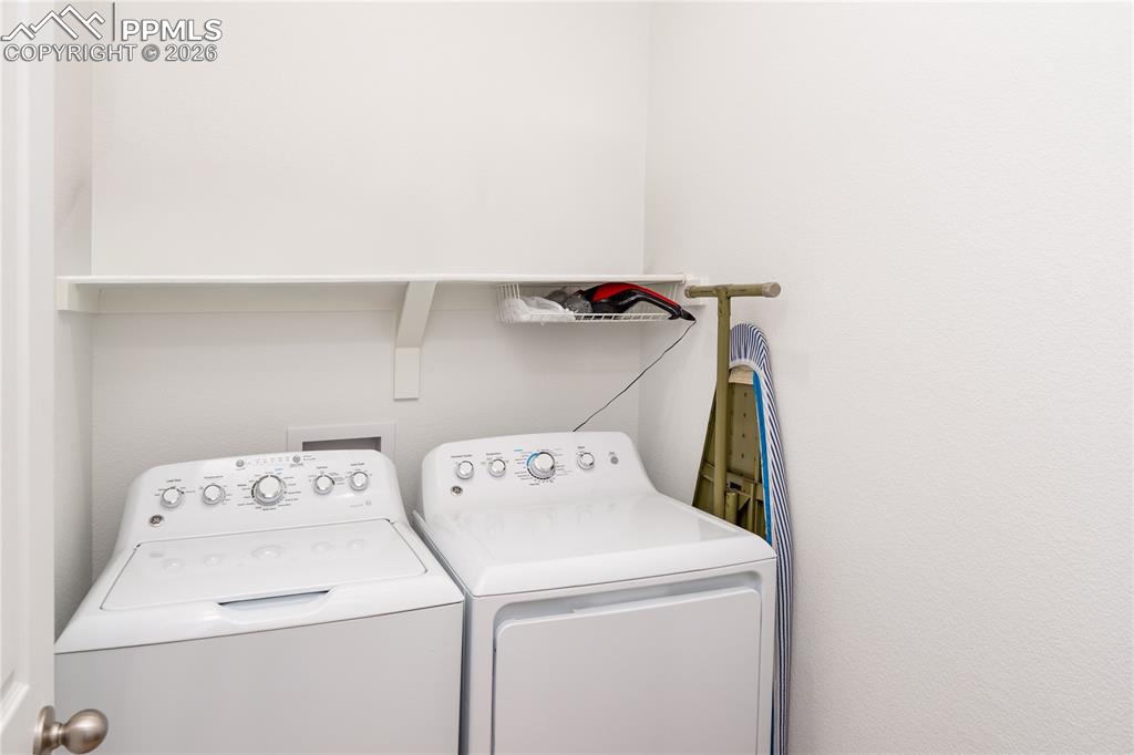 Image 13 of 28: Laundry