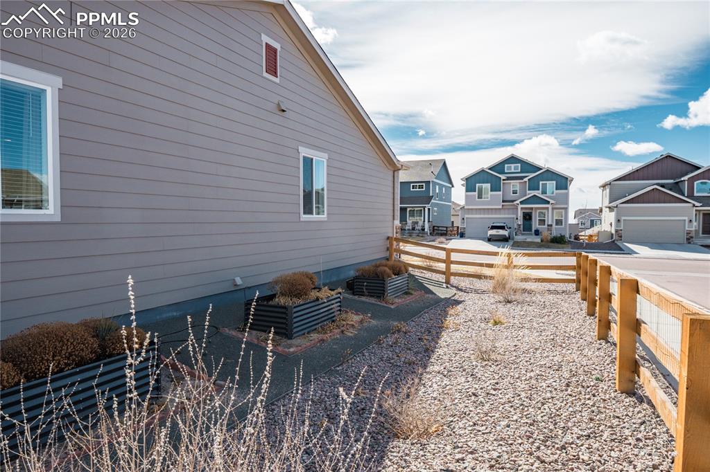 Image 24 of 28: Side of Structure