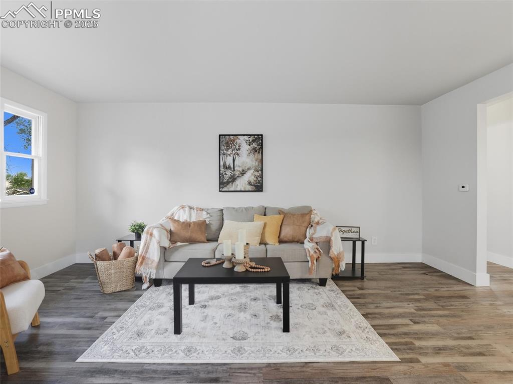 Image 6 of 17: Living Room