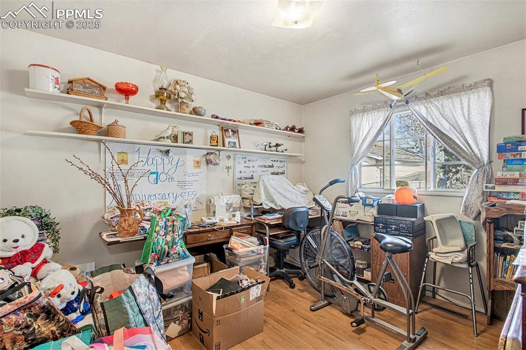 Image 10 of 19: Bedroom 3