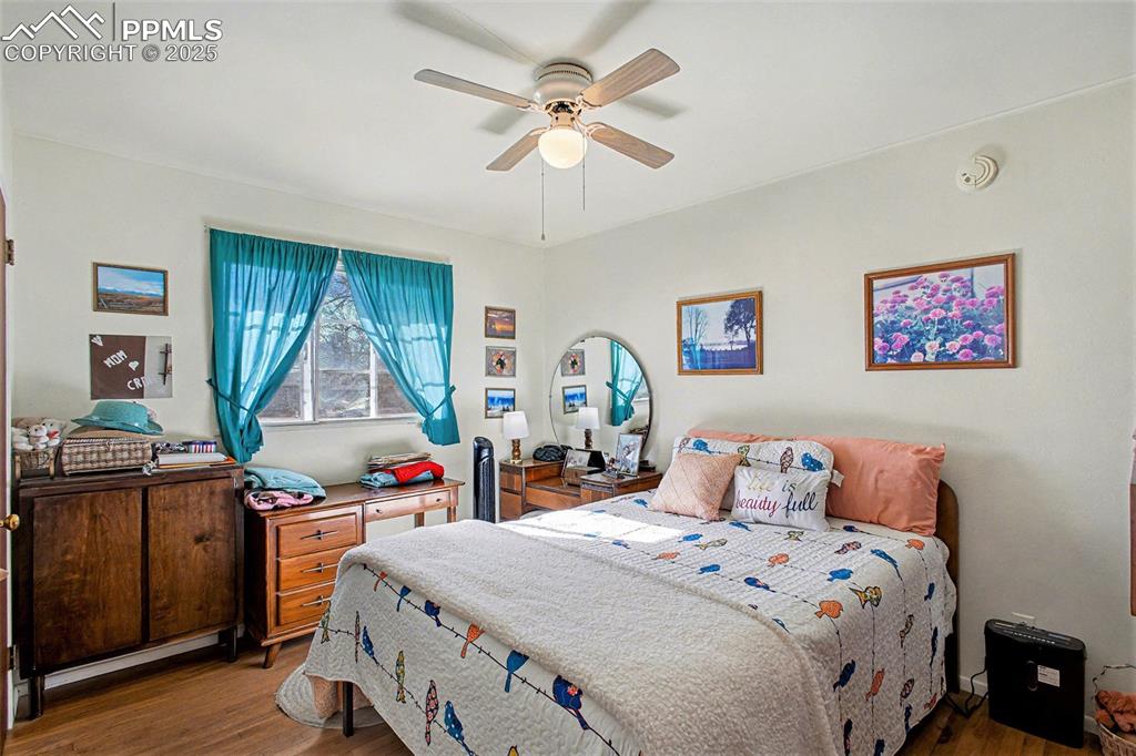 Image 8 of 19: Main Bedroom