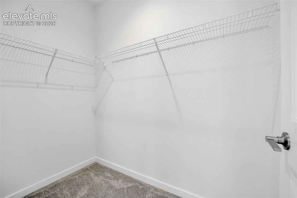 Image 48 of 50: Closet