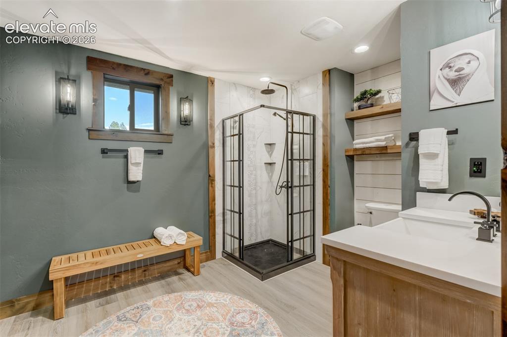 Image 45 of 49: Bathroom