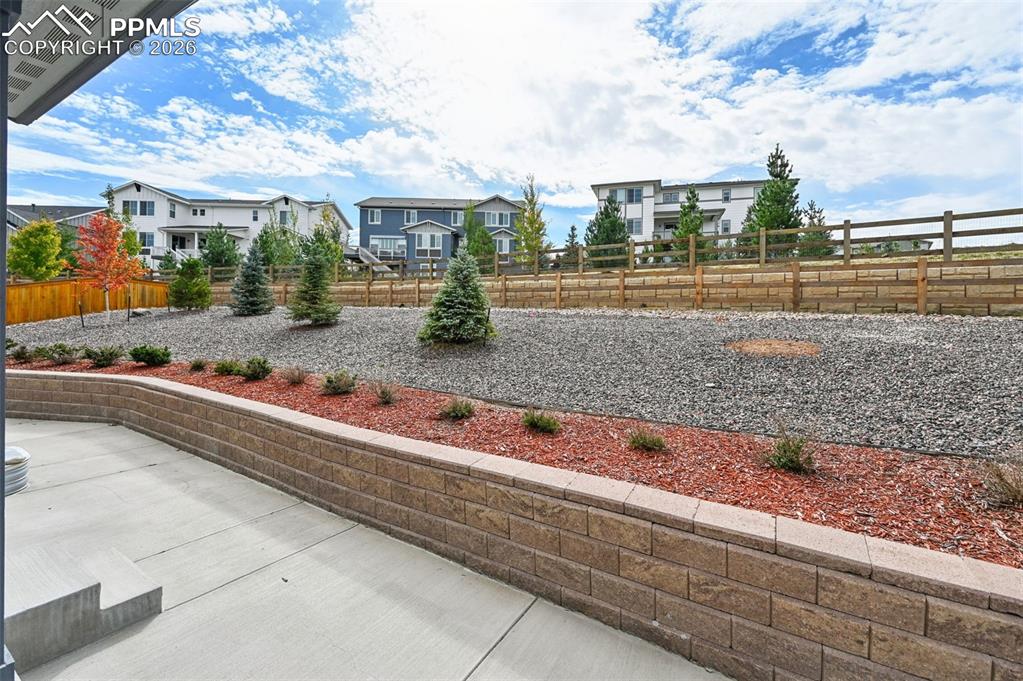 Image 46 of 48: Fully landscaped yard