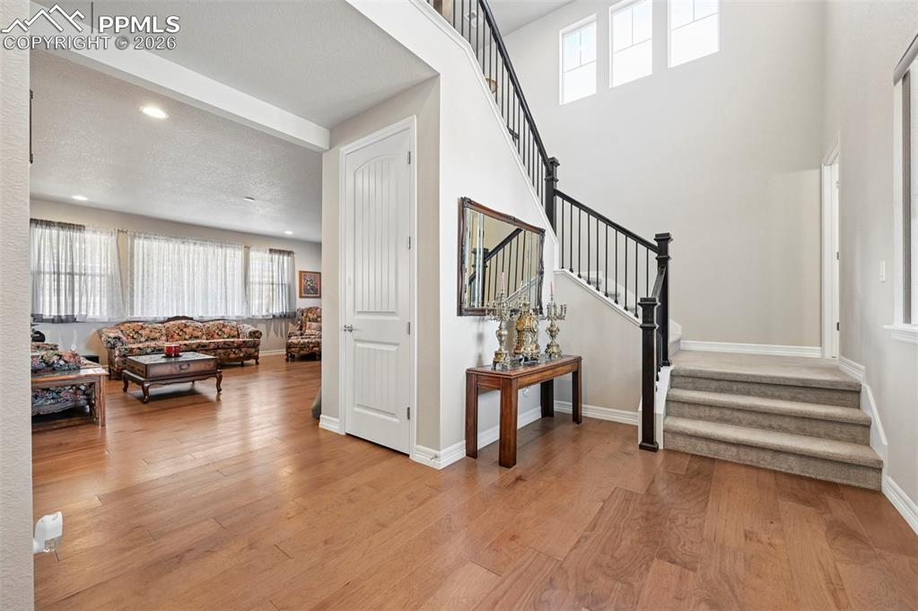 Image 8 of 48: Entry way with 2-story foyer!