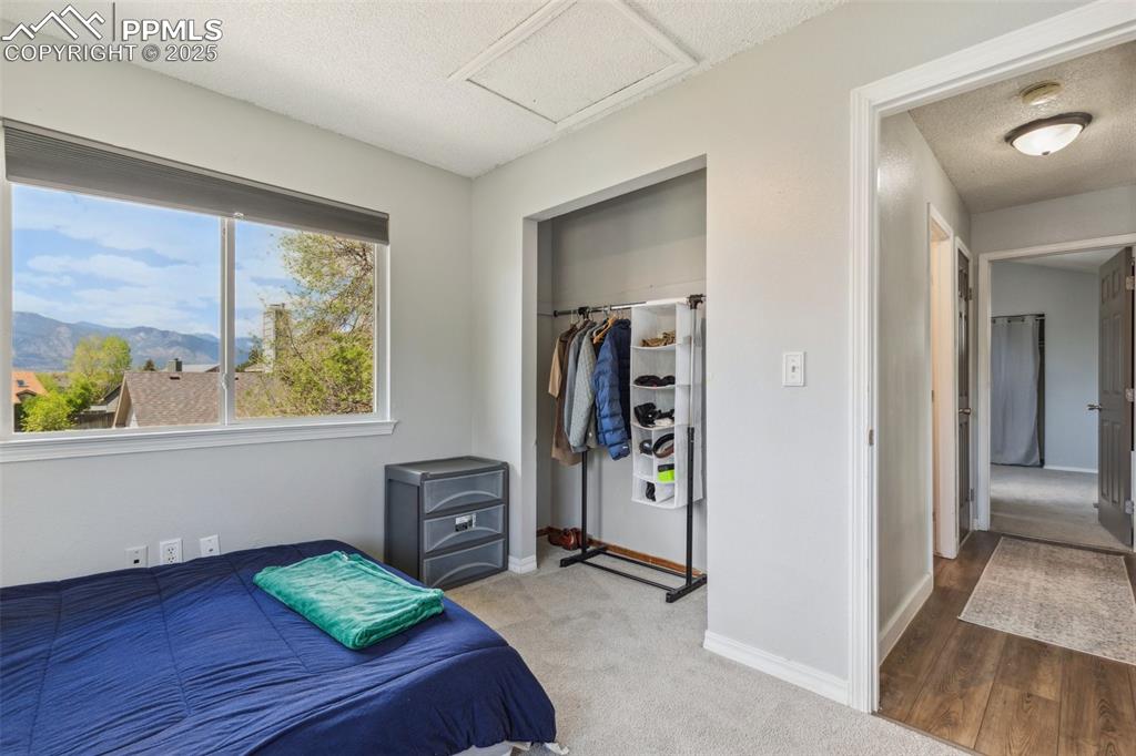 Image 17 of 30: Bedroom