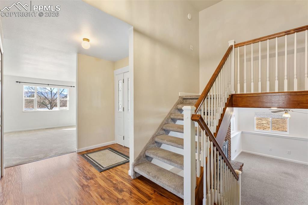 Image 6 of 50: Entry