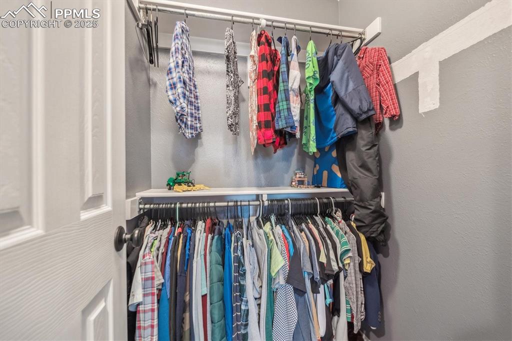 Image 10 of 28: Closet