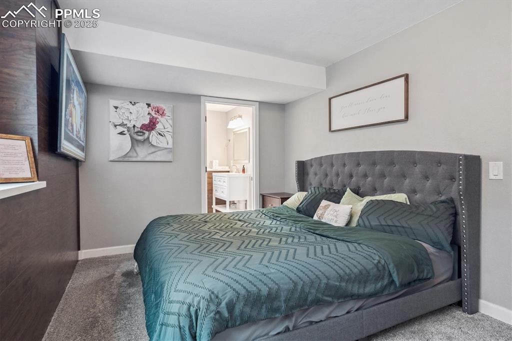 Image 16 of 28: Bedroom