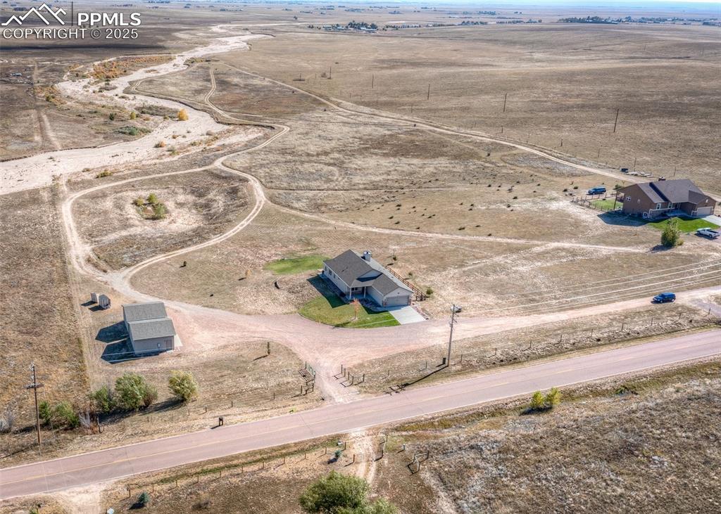 Image 27 of 27:  View to the East. Lots of room to roam!