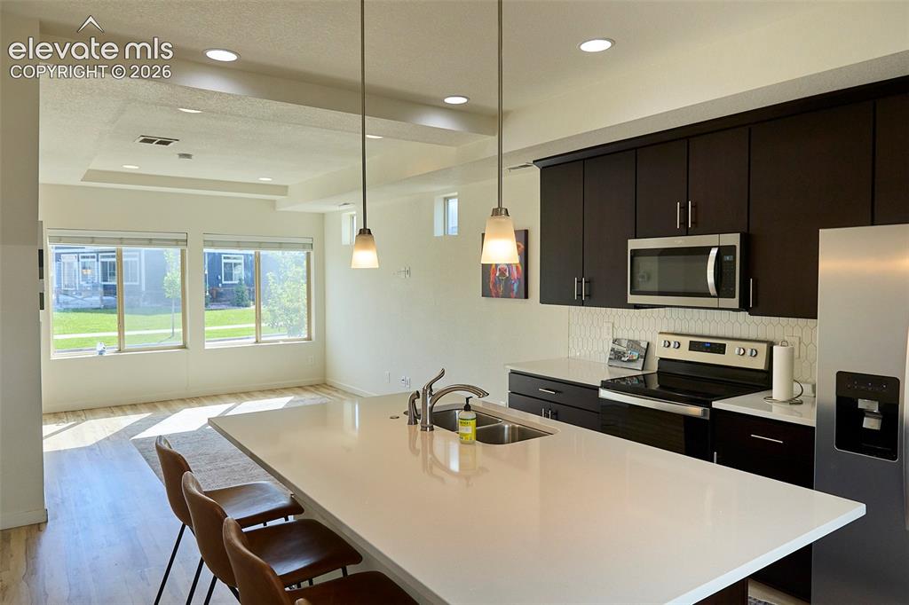 Image 11 of 50: Kitchen