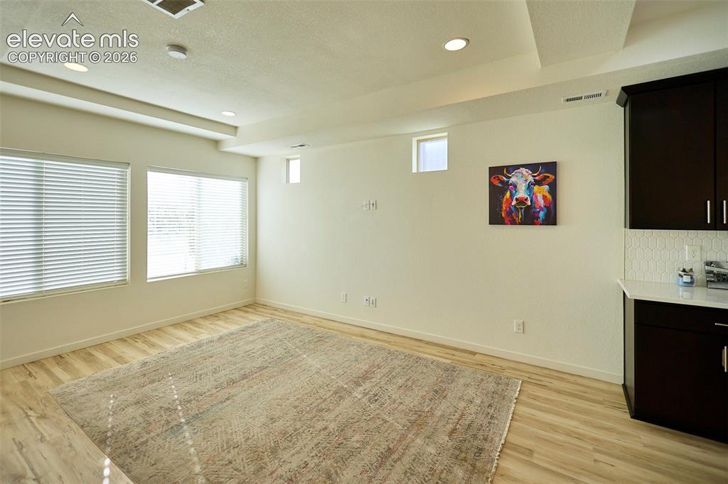 Image 15 of 50: Living Room