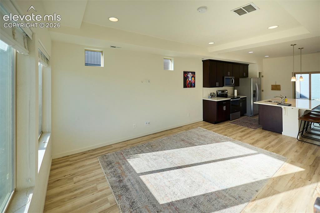 Image 19 of 50: Living Room