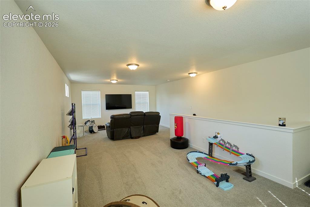 Image 35 of 50: Family Room
