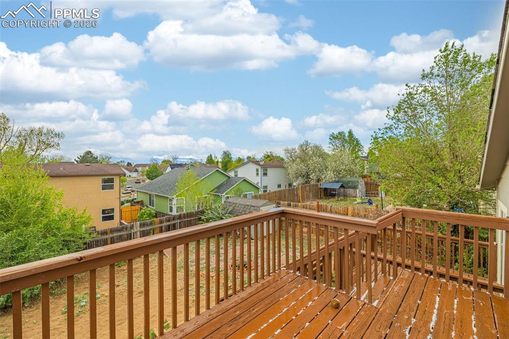 Image 26 of 29: Deck