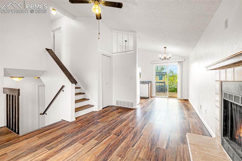 Image 5 of 29: Living Room