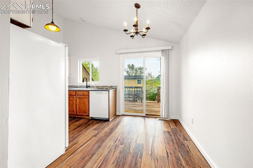 Image 7 of 29: Kitchen