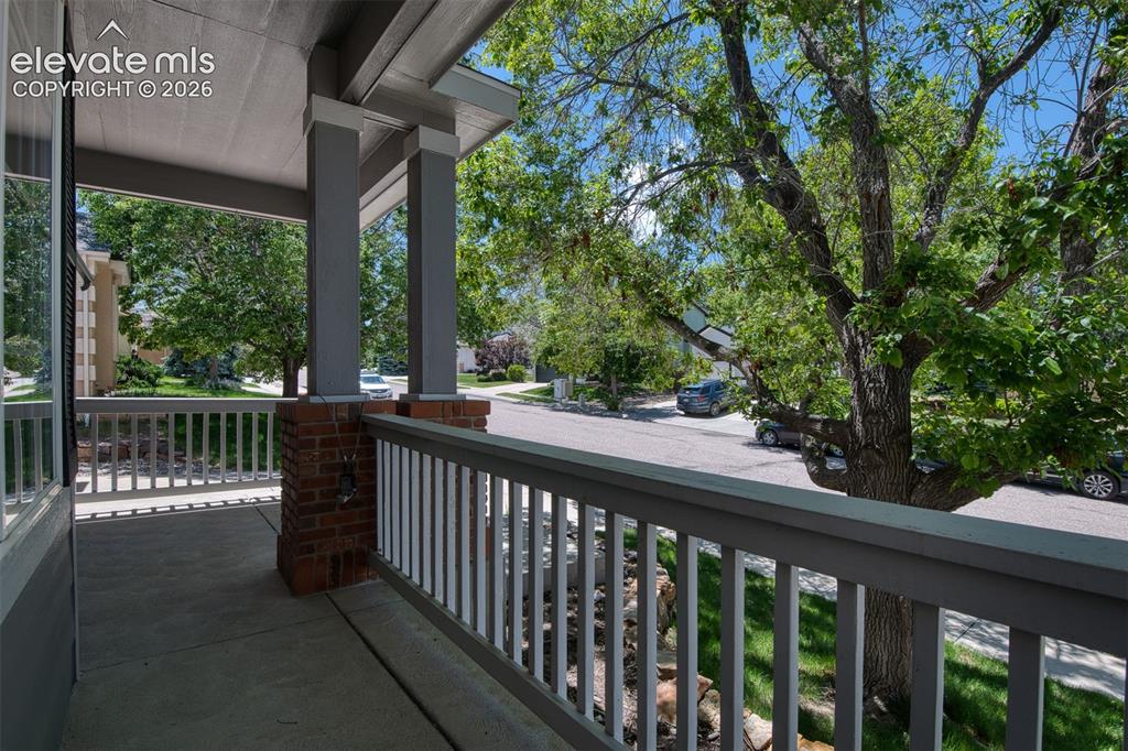 Image 10 of 50: Balcony