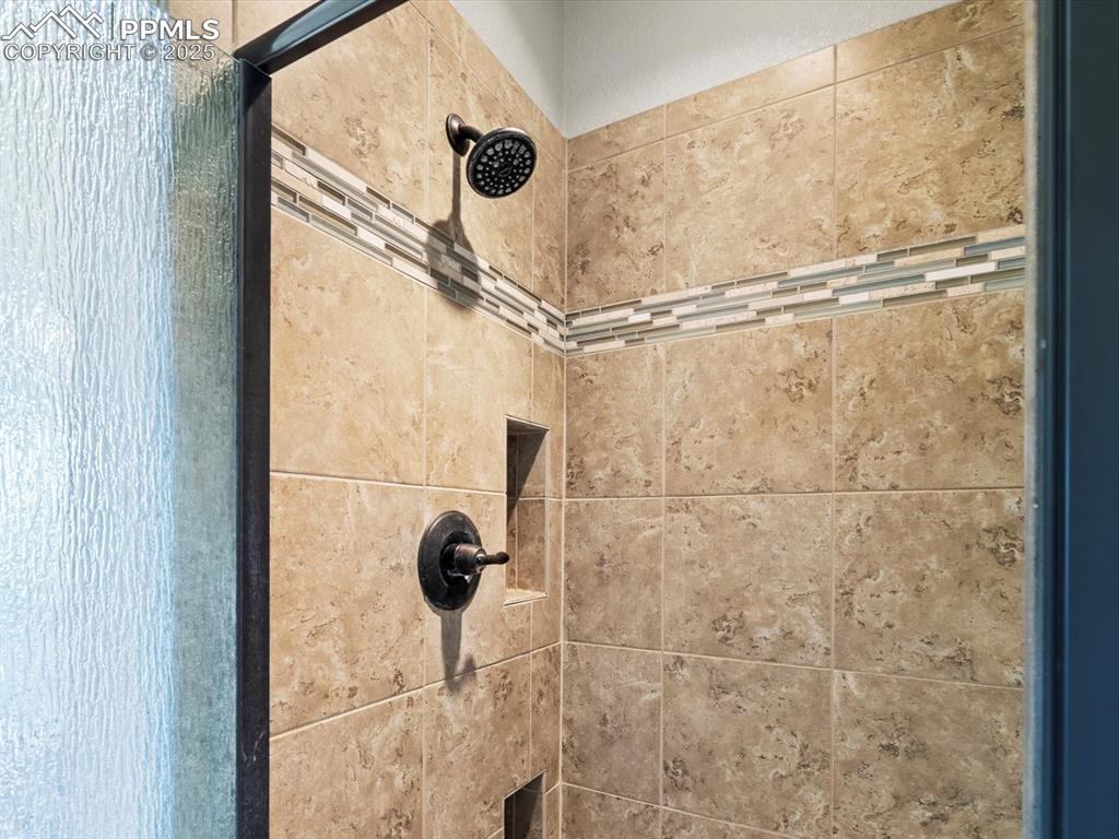 Image 32 of 50: Stand alone shower