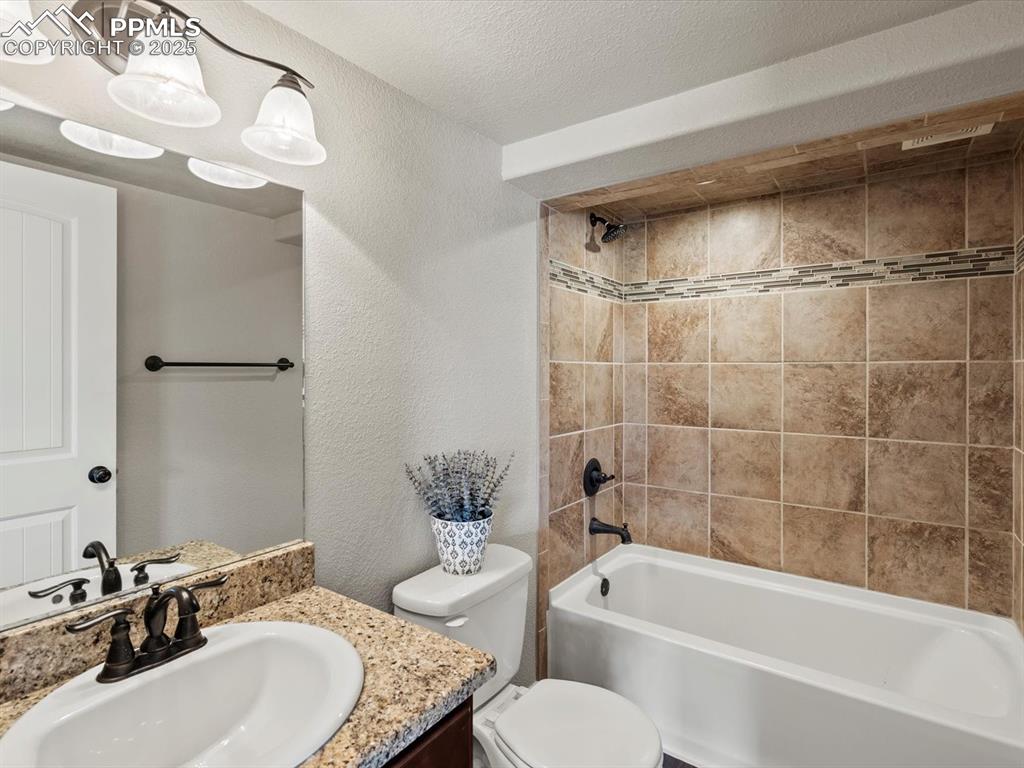 Image 40 of 50: Basement bathroom