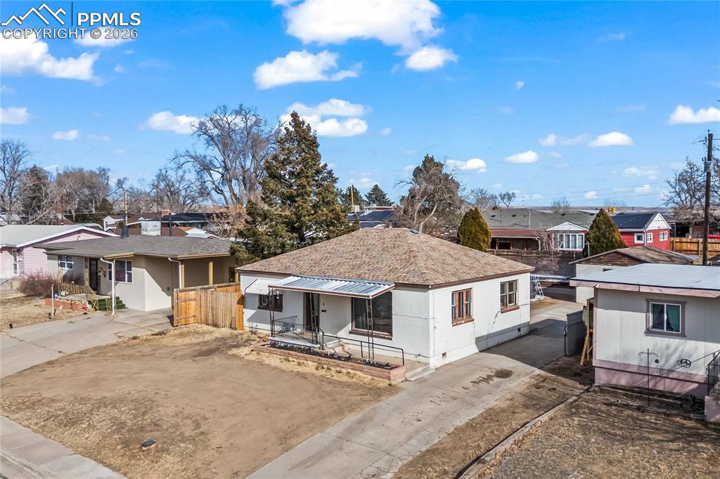 Image 23 of 25: Front of Structure