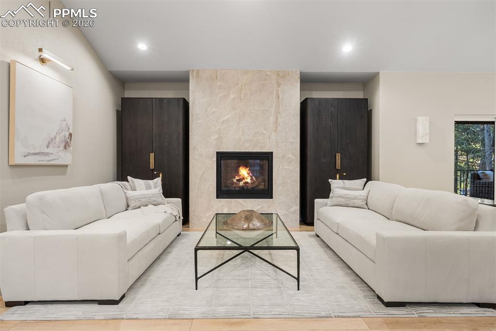 Image 11 of 50: Living Room